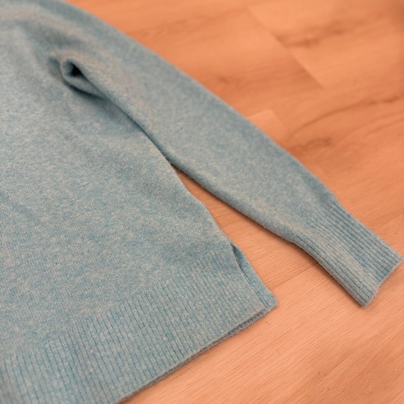J. Crew Extra-Soft Sweater Crewneck Pullover Knit Top Blue Wool Blend S Classic - Picture 10 of 12